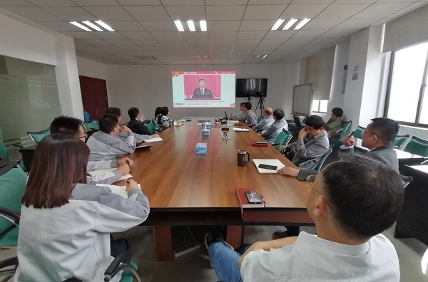 1 學(xué)習(xí)二十大.jpg 1 學(xué)習(xí)二十大.jpg